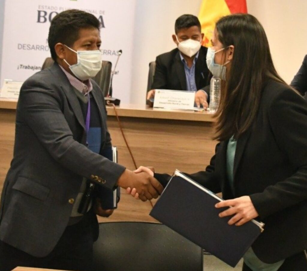 Se mejorará genéticamente la agropecuaria y el control de plagas