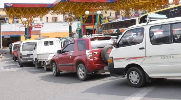 Bolivia dice que optimizará la importación de combustibles y promete un 2025 sin filas