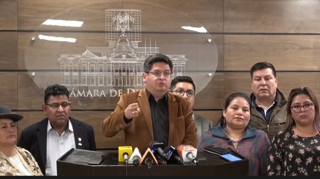 Crisis y acusaciones en Bolivia: Rechazo de crédito japonés desata tensión política