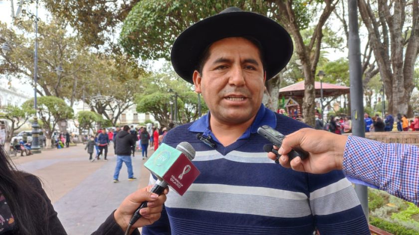 En Oruro Mario Seña, líder arcista, detenido ebrio en un vehículo oficial