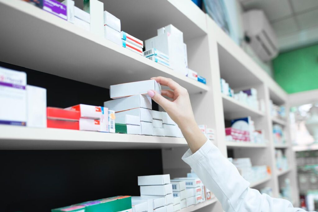 Bolivia enfrenta crisis sanitaria por escasez de medicamentos en medio de restricciones cambiarias