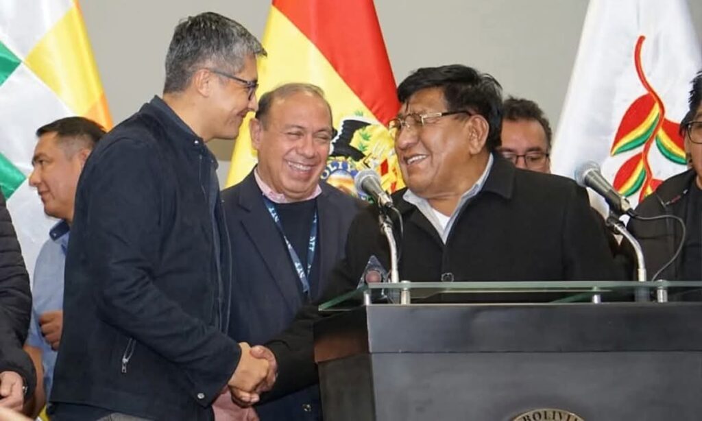 Bolivia amanece en calma parcial tras acuerdo con transportistas, pero persisten protestas