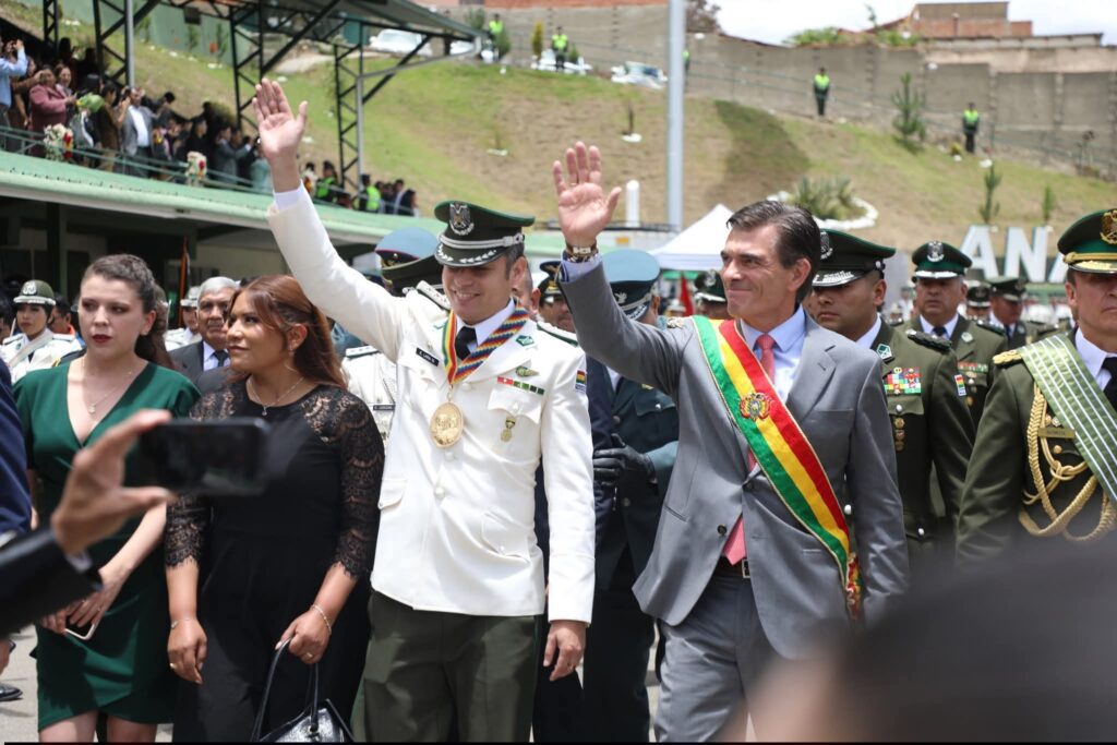 Gobierno denuncia a Lara y una policía critica al viceministro por “lavar ropa sucia en público”