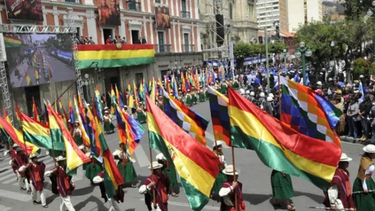 22 de enero sin simbolismos: Paz ordena el feriado y redefine el uso político de la fecha