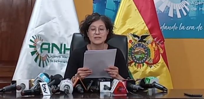 Entre lágrimas y acusaciones: Margot Ayala renuncia a la ANH denunciando una “red de corrupción”