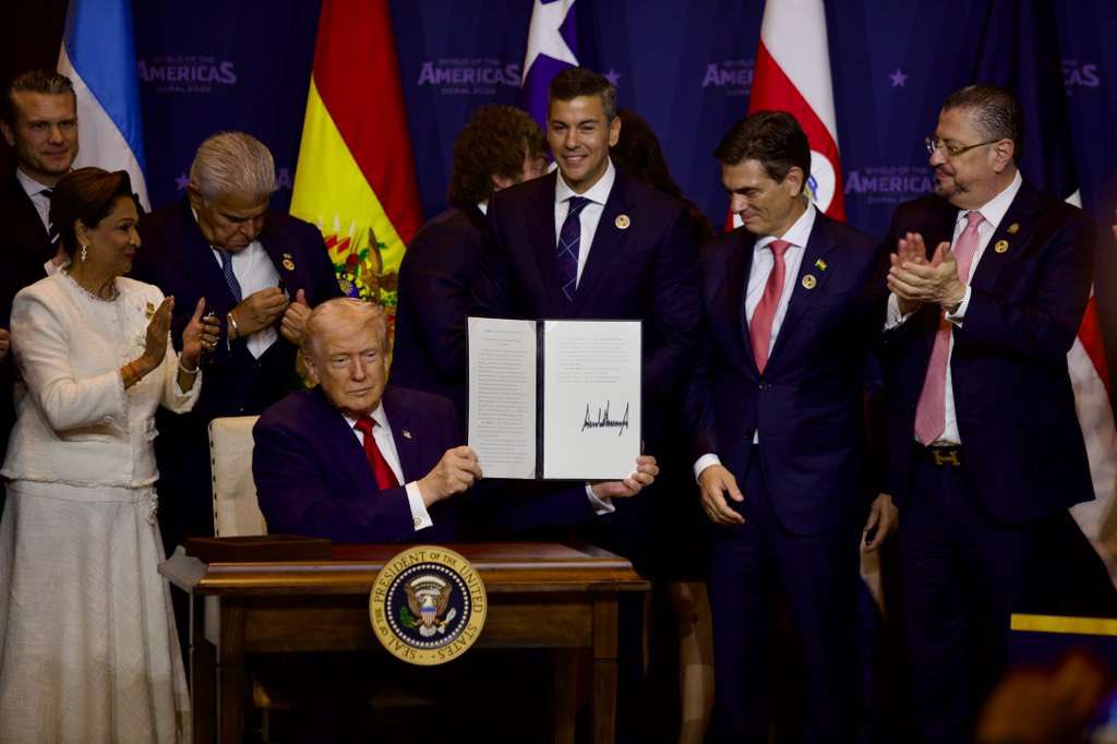 Trump ironiza con el idioma y Rubio responde en español en la cumbre que lanzó la coalición contra los carteles