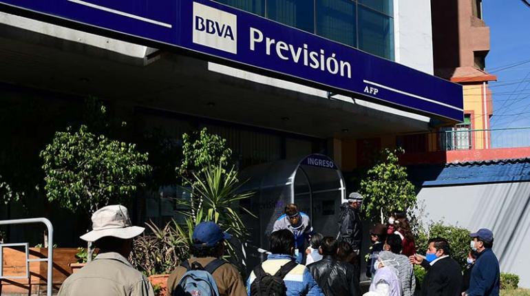 Fallo internacional obliga a Bolivia a pagar $us 105 millones a BBVA: presión fiscal y debate por la “herencia” del caso