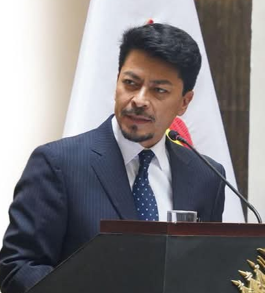 Cancillería acumula deudas en dólares y retrasa pagos al servicio exterior