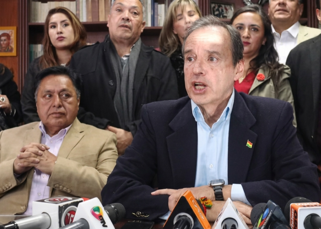 Tuto Quiroga: “Esto es una pipoca”; pide atender conflictos del magisterio, policías y cooperativistas