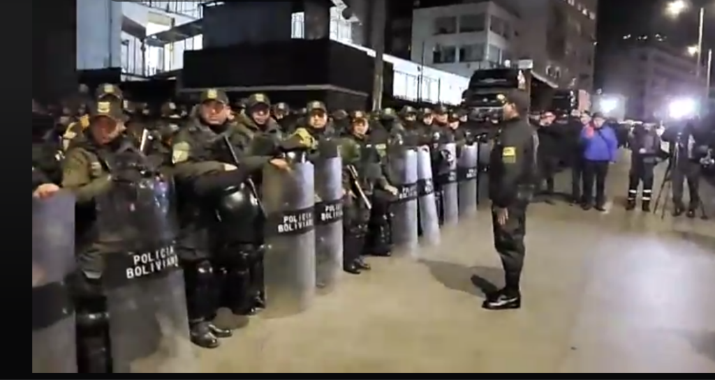 El Alto bajo tensión: operativo policial y militar revela la dimensión de la crisis política en Bolivia