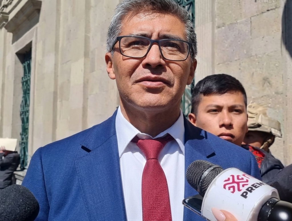 Gobierno anuncia decreto para institucionalizar devolución del 50% de salarios, pero persisten dudas sobre su alcance legal