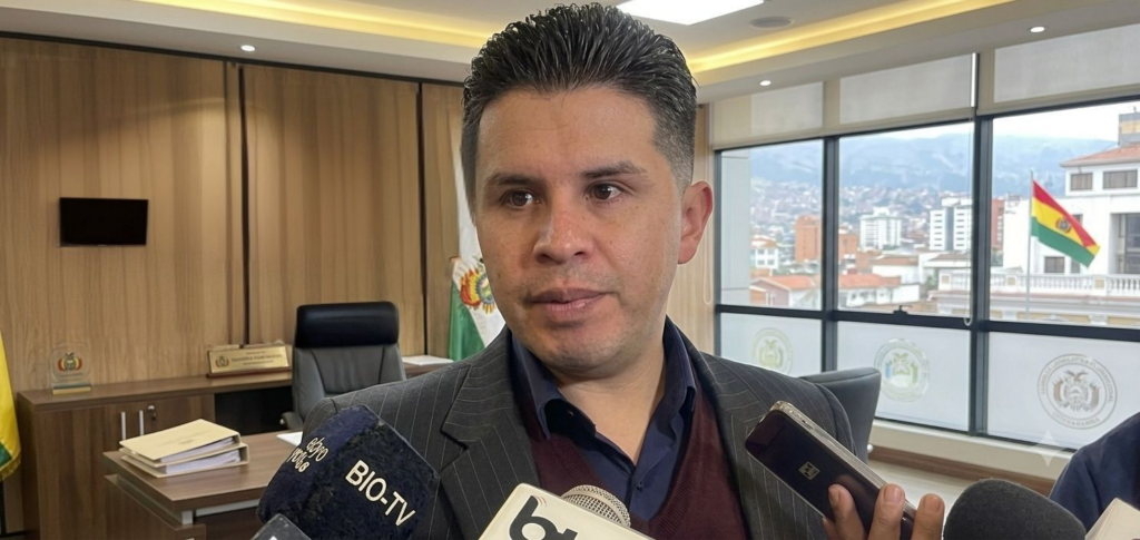Manolo Rojas: “Se puede dialogar políticamente, pero los delitos deben llegar a la justicia”