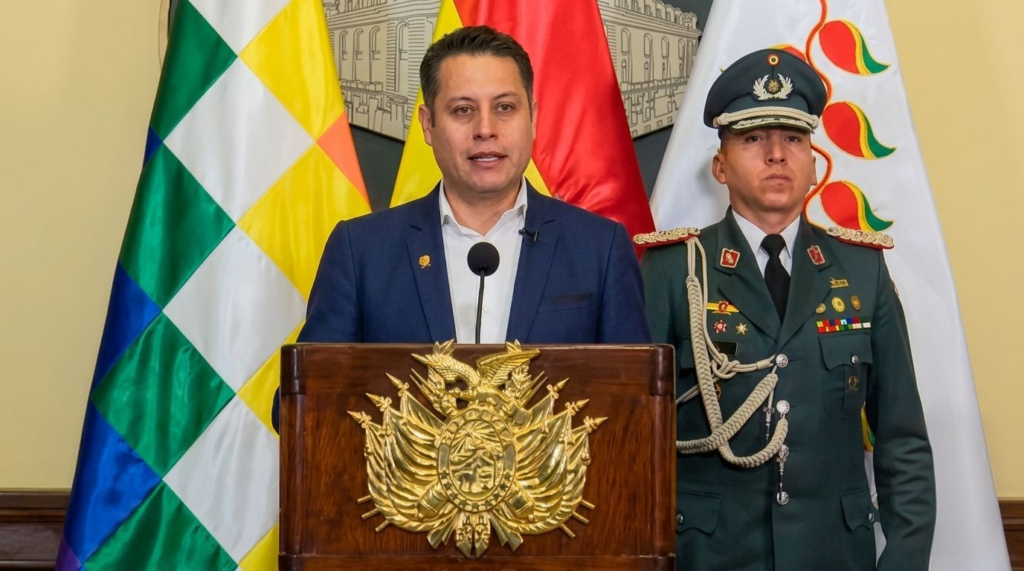 Edmand Lara compara la subvención a los combustibles con comprar una casa con tarjeta de crédito
